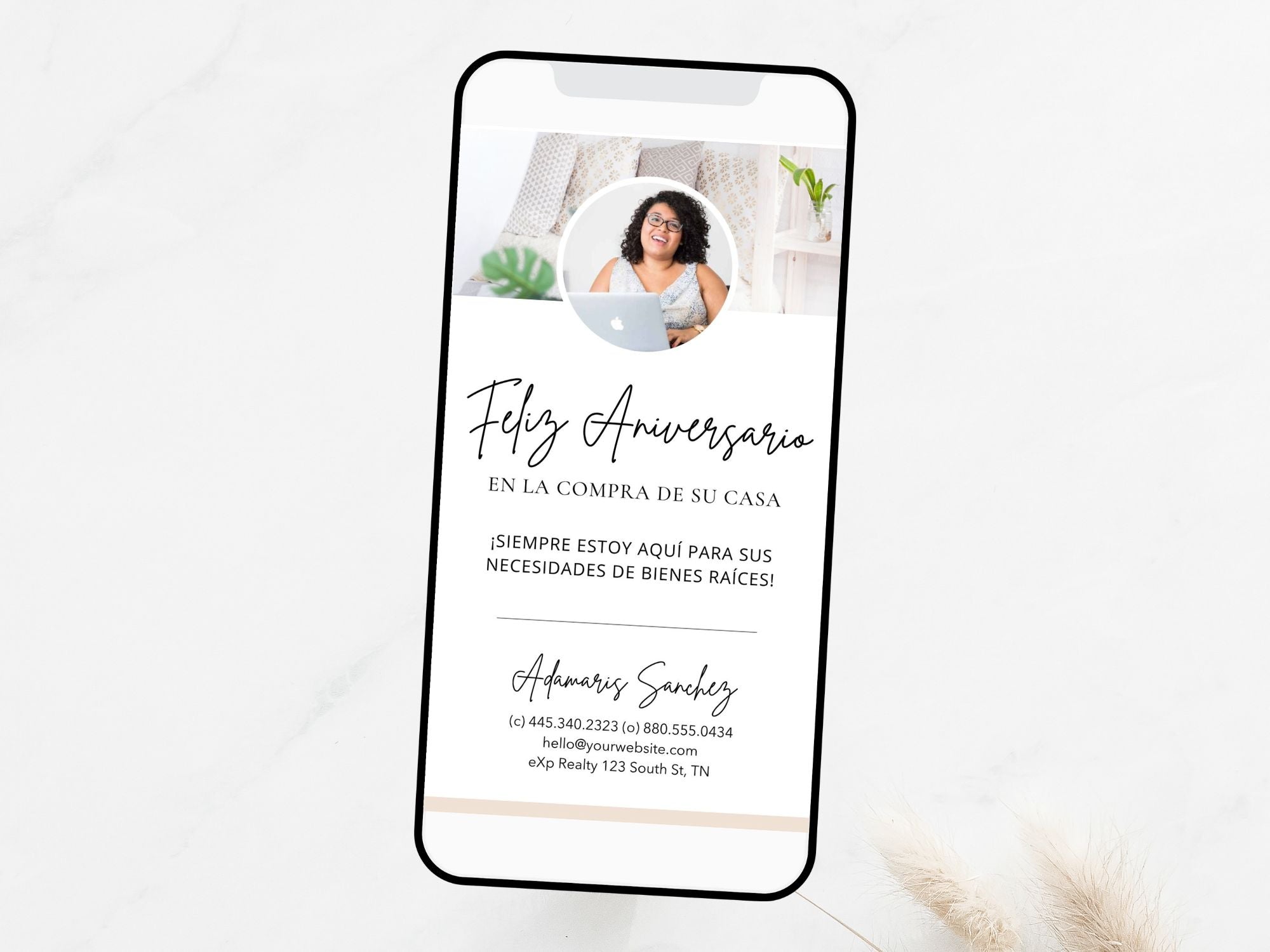 Spanish Textable Happy Housiversary Card - Celebrate homeownership milestones in Spanish with a textable card, sending warm wishes to Spanish-speaking clients on their home anniversary for lasting connections and client appreciation.